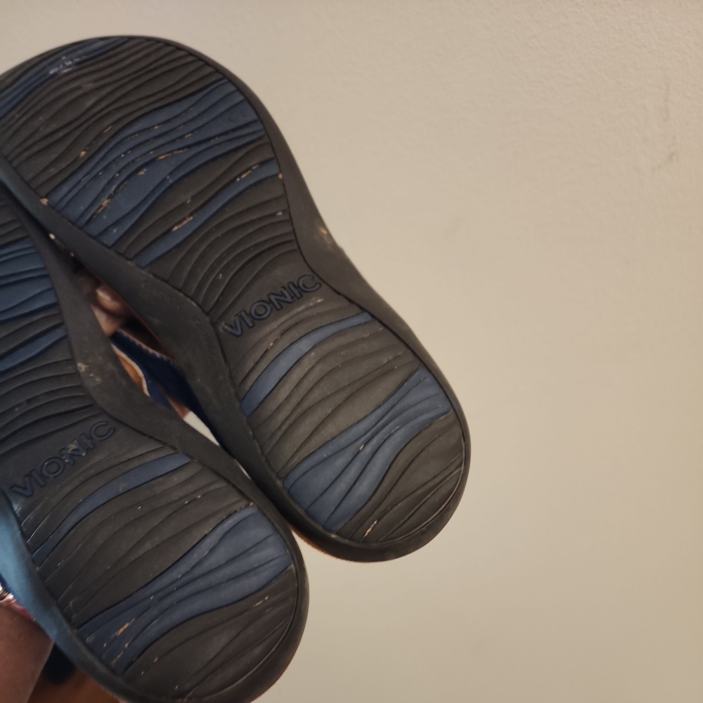 Vionic Bella Thong Sandals View 5